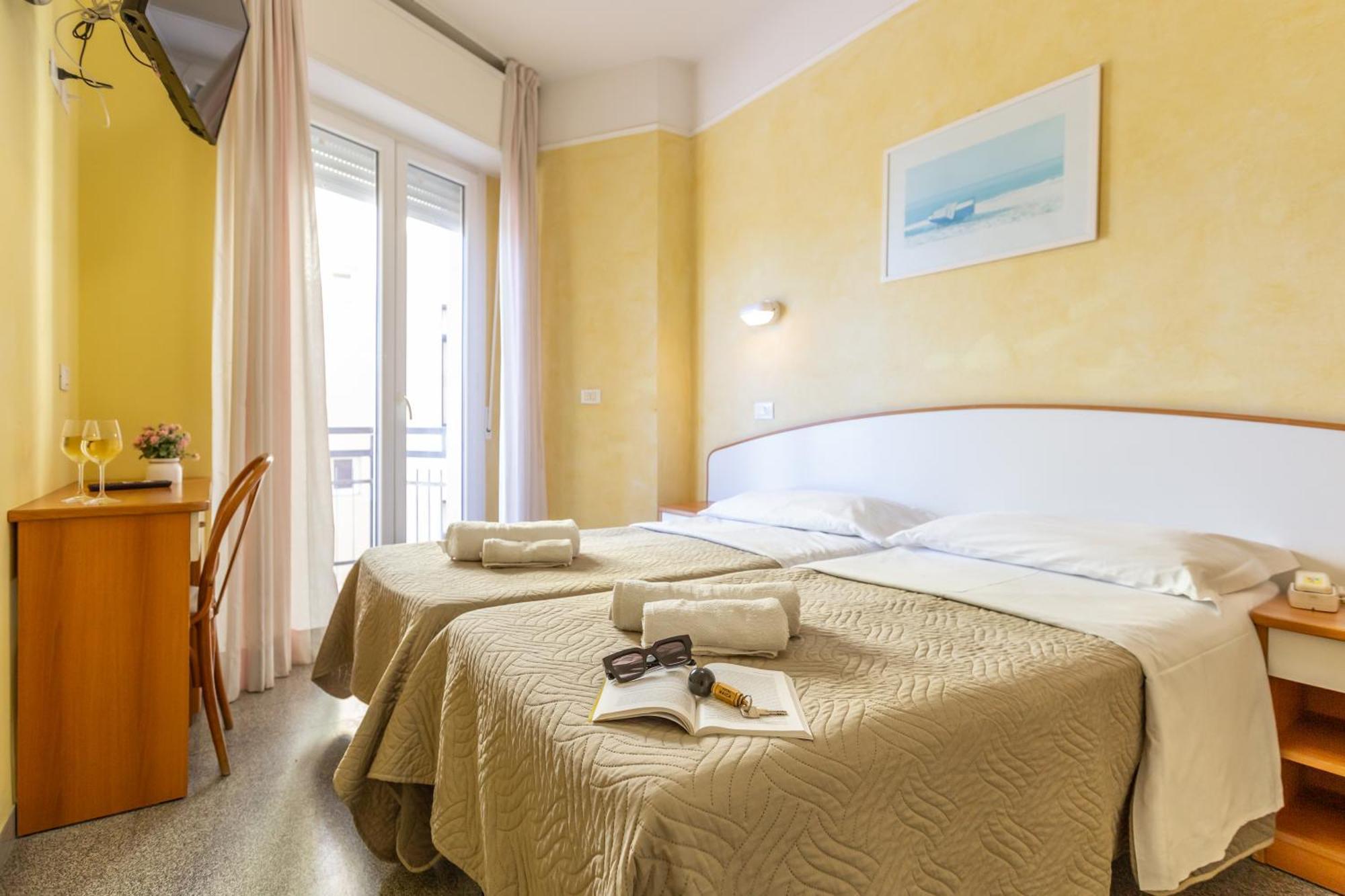Hotel Naica Rimini Ngoại thất bức ảnh